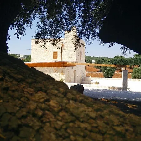 Il Trullo E La Pietra Alojamento de Acomodação e Pequeno-almoço 4*