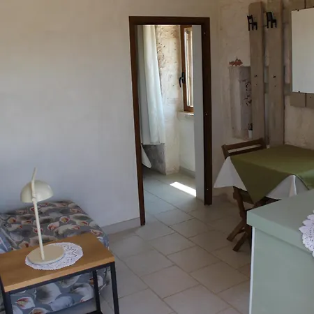 Alojamento de Acomodação e Pequeno-almoço Il Trullo E La Pietra Ostuni