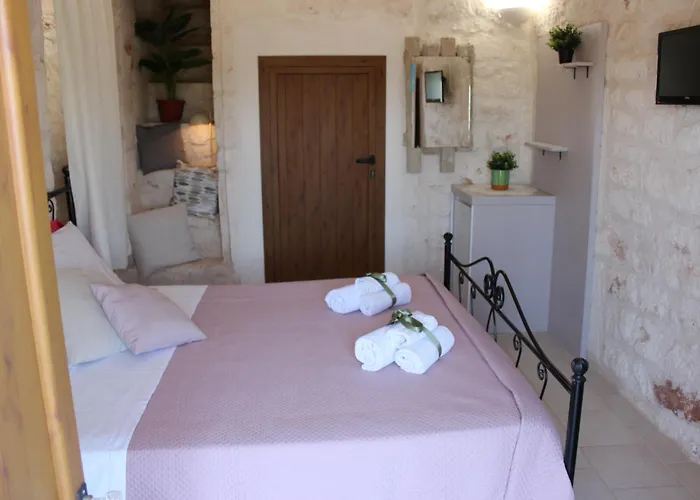 Il Trullo E La Pietra 4*